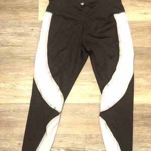 Avia crop workout pants